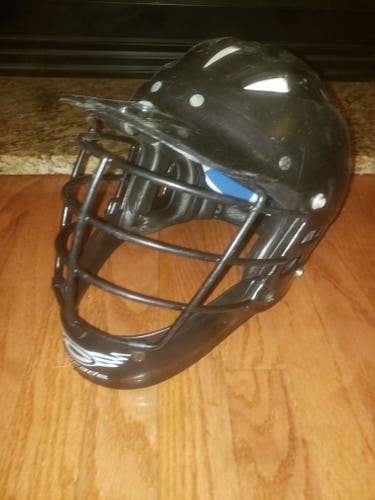 Used Player's Cascade Helmet