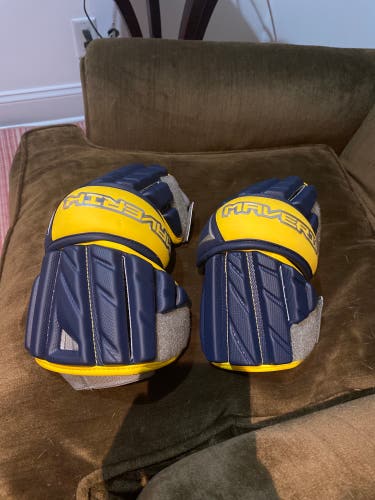 New Large Maverik Max Custom Michigan Arm Pads