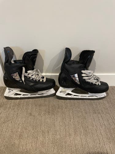 Used True Regular Width Pro Stock Size 9.5 Pro Custom Hockey Skates