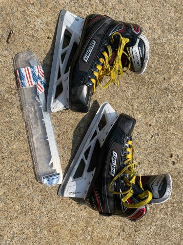 Vapor X700 Goalie Skates With Extra Blades