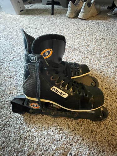 Used Bauer  Size 8 Hockey Skates