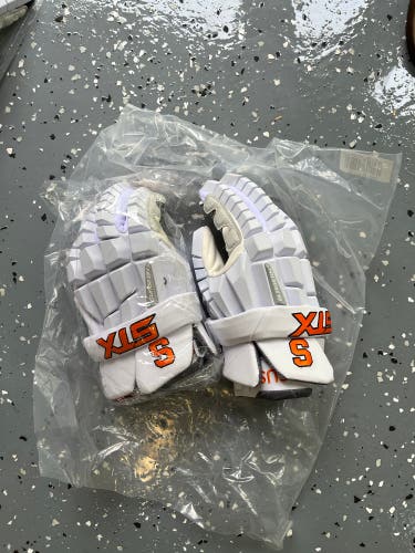 Syracuse lacrosse gloves