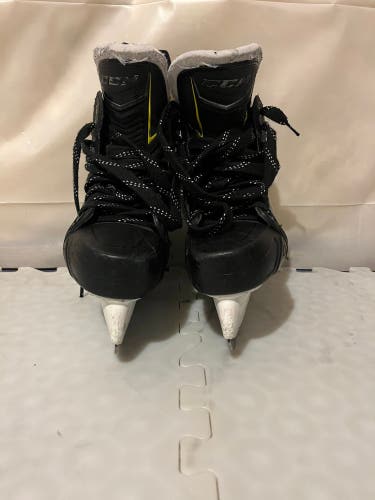 Used CCM Regular Width  Size 8.5 Super Tacks AS1 Hockey Skates