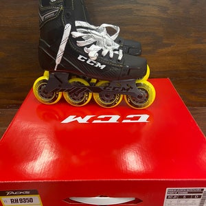 New CCM Regular Width Size 5 Super Tacks 9350 Inline Skates