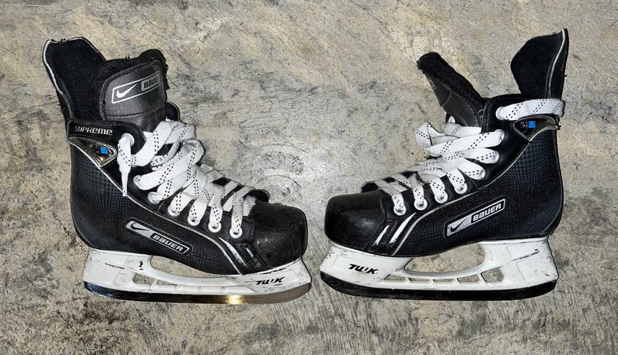 Supreme Nike Bauer ONE05 Hockey Skates
