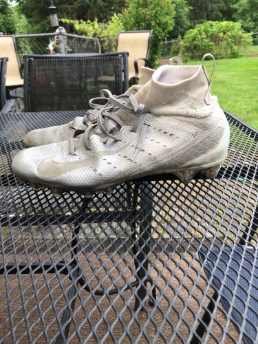 White Used Molded Cleats Low Cut Vapor Untouchable 3