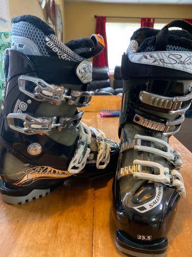 Salomon Divine Energyzer 70 Soft Flex Divine rs Ski Boots 23.5 Mondo 23 24