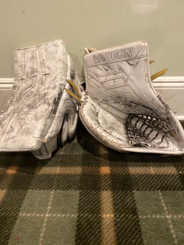 Vaughn Pro V Elite Glove Set