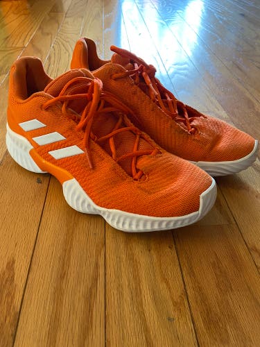 Men's Size 11.5 Adidas Pro Bounce Basketball Shoes