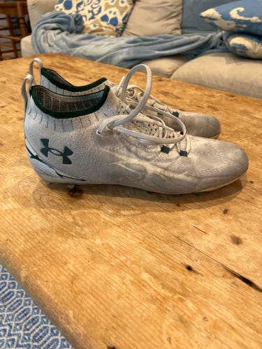 Loyola Team Issued White Men's Size 13 Under Armour Command Pro Cleats