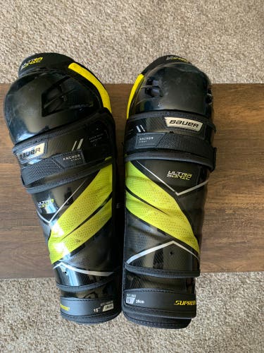 Bauer Ultrasonic Senior 15” Shin Pads