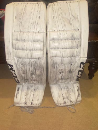 Ccm Eflex 2 goalie leg pads
