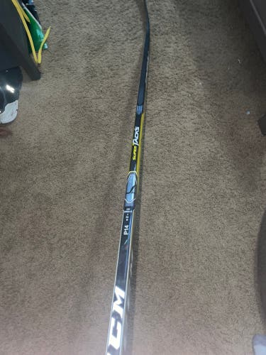 Senior Right Handed P14(toews) Pro Stock Super Tacks Hockey Stick, Lightly Used, In Great Condition