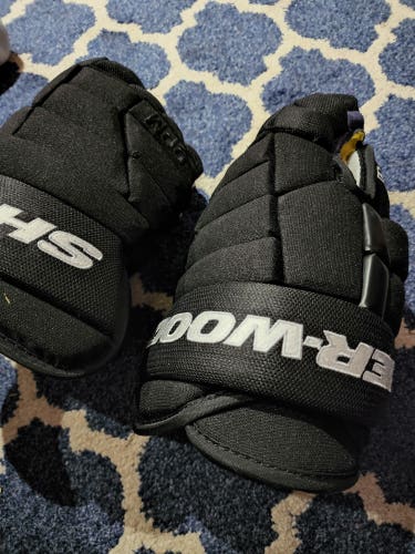 Used ( Like New) Sher-Wood BPM 120 Gloves 13"