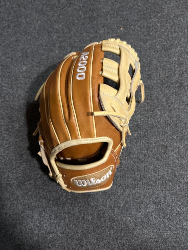 Infield 11.5" A2000 Baseball Glove