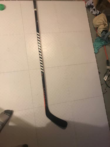 Used Senior Warrior Left Hand QRE Pro Team Hockey Stick W03