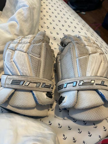 Used True 13" Lacrosse Gloves