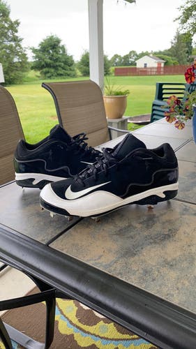 Black Men's Metal Low Cut Swingman