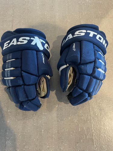 Easton 14" PRO 7 Gloves