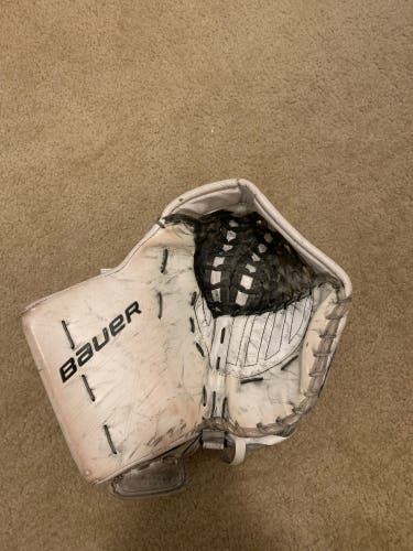 Used White Bauer Supreme Ultra Sonic Glove Senior