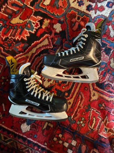 Senior Used Bauer Supreme 180 Hockey Skates Size 8