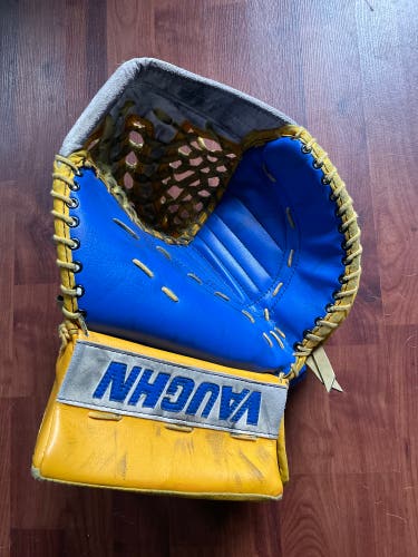 Vaughn Vision Jake Allen pro return glove