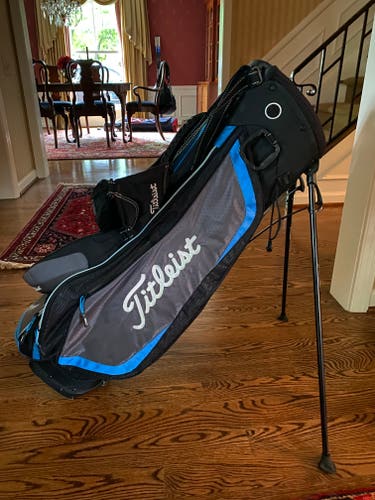 Used Men's Titleist Bag