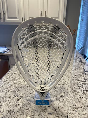 New Warrior Nemesis 2 Goalie Head Strung w Hero 2