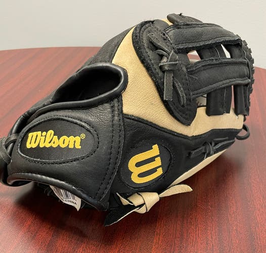 Wilson A450 11” Baseball Glove