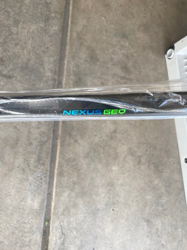 Senior Right Handed P92 Pro Stock Nexus Geo Hockey Stick
