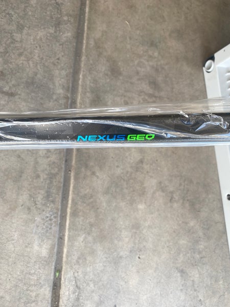 Senior Right Handed P92 Pro Stock Nexus Geo Hockey Stick