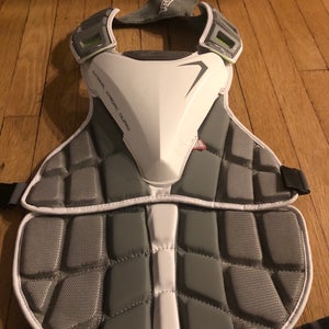 Medium Maverik MAX Goalie EKG Shoulder Pads