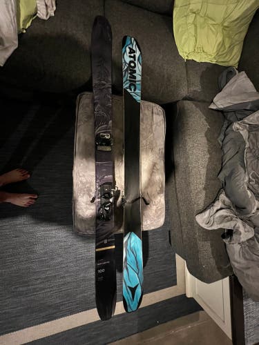 Used  Atomic With Bindings Bent Chetler Skis