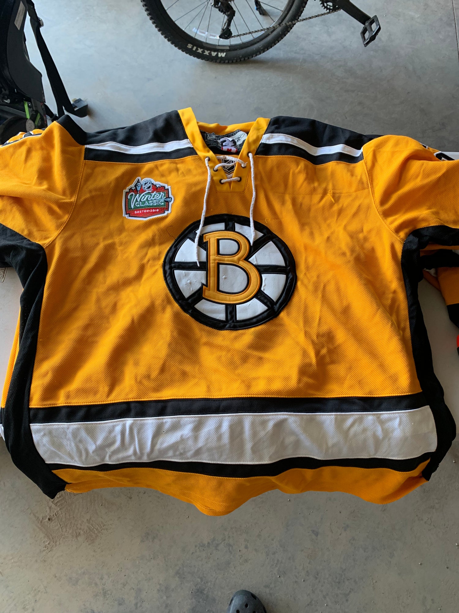 Boston Bruins Winter Classic Set (10) SidelineSwap