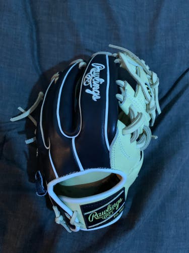 New Right Hand Throw 11.5" Heart of the Hide Baseball Glove