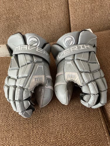 Used Maverik 13" M5 Goalie Gloves