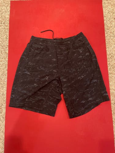 Black Adult Medium Lululemon Shorts