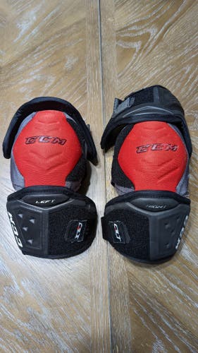 Used Extra Large CCM QuickLite QLT 290 Elbow Pads