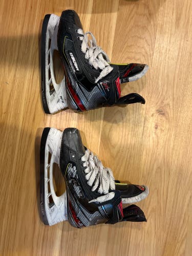 Used Bauer Regular Width Size 5.5 Vapor 2X Pro Hockey Skates