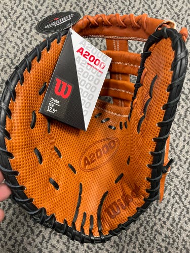 Wilson A2000 left hand throw First base glove