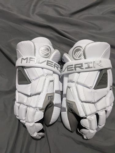 New Maverik M5 Goalie Gloves 13"