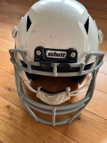 Used Medium Schutt Vengeance A3 Helmet