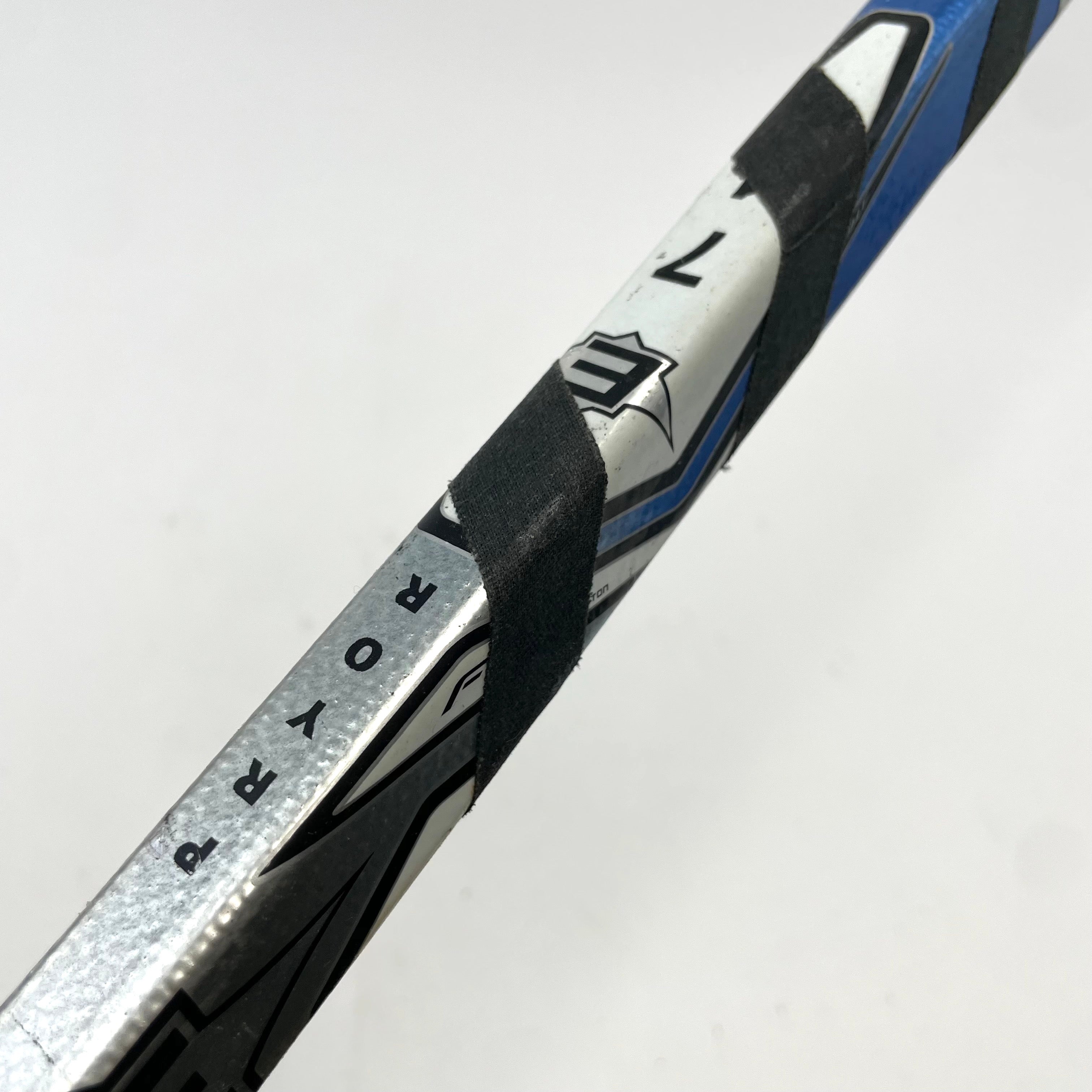 Left - Easton Synergy SE16 Refurbished Hockey Stick - Senior - Grip -  Custom Pro Curve