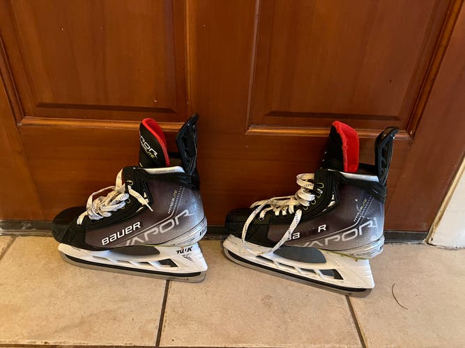 Used Bauer  Size 7 Fit 2 Vapor Hyperlite Hockey Skates