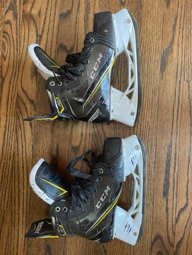 Junior Used CCM Super Tacks AS1 Hockey Skates Regular Width Size 6. Replacement Blades Included!!