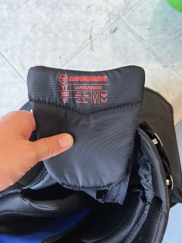 Warrior youth large hockey pants