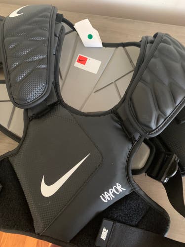 New Medium Nike Vapor Shoulder Pads
