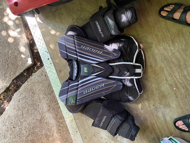 BAUER SUPREME 1S GOALIE CHEST AND ARM PROTECTOR - MEDIUM