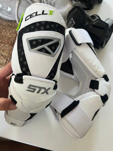 New Medium STX Cell V Arm Pads