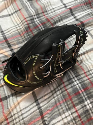 NWOT  Nike Sha-do Edge